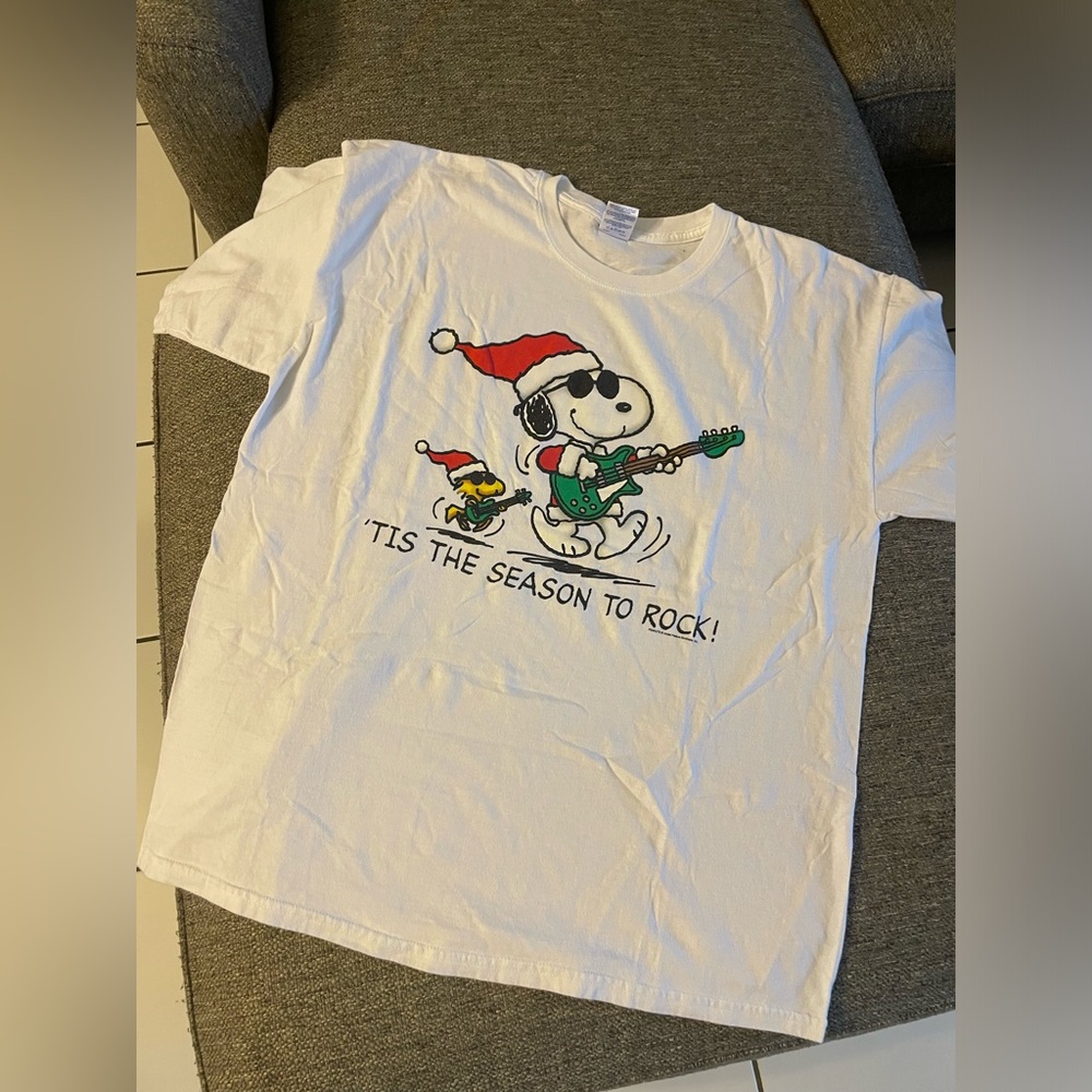 White Short Sleeve Tees with snoopy Graphic Designs